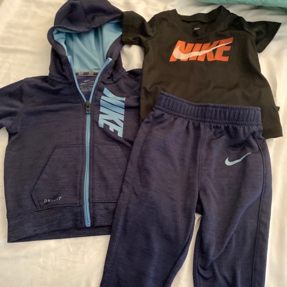 18 month nike sweatsuit